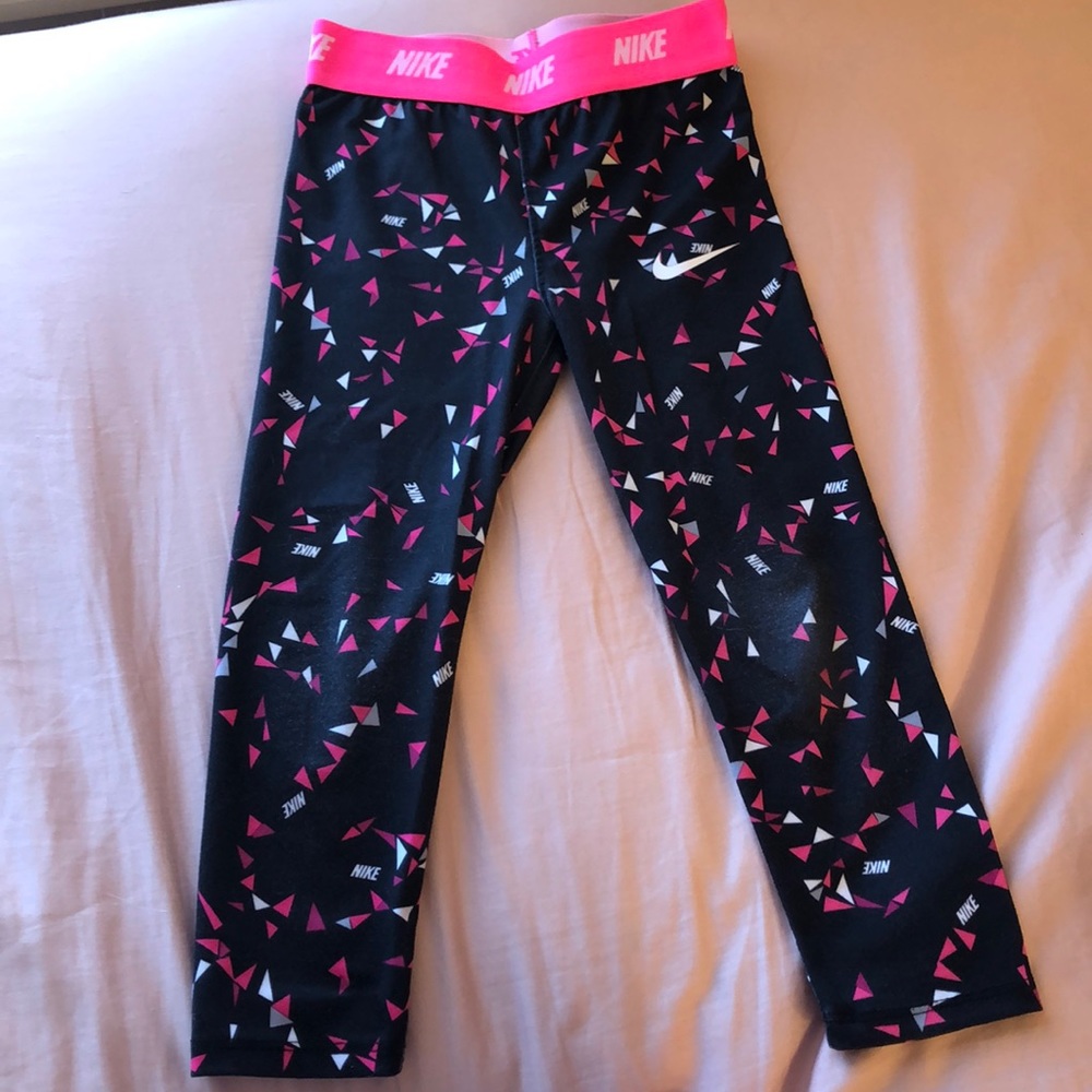 Girls Nike Capri leggings